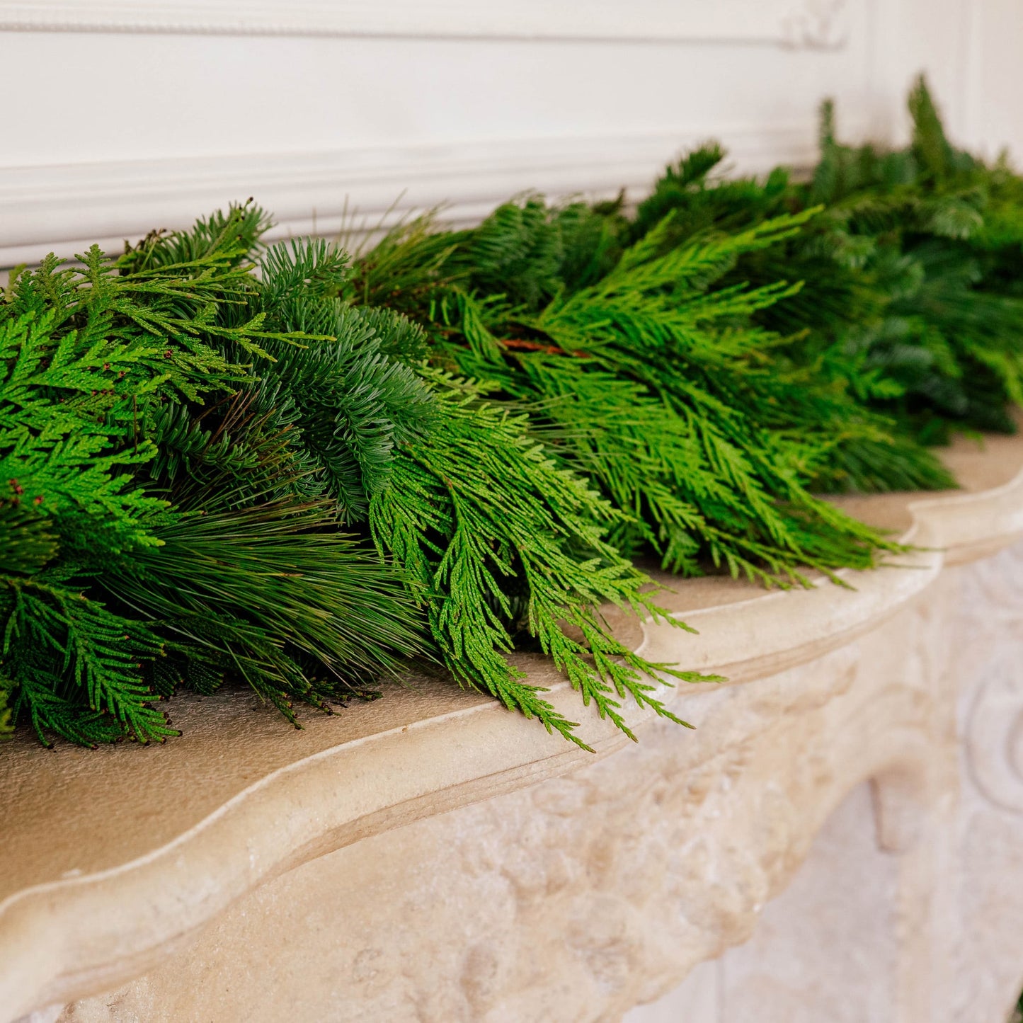 The Tripple Crown Garland