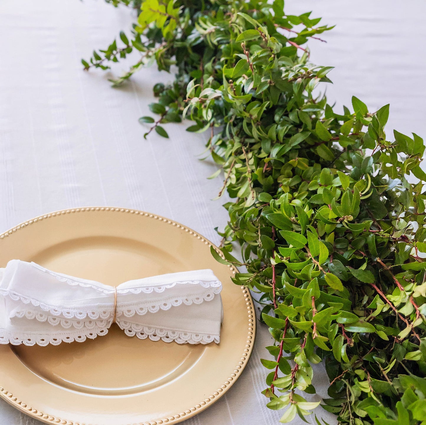 Single Green Huckleberry Garland