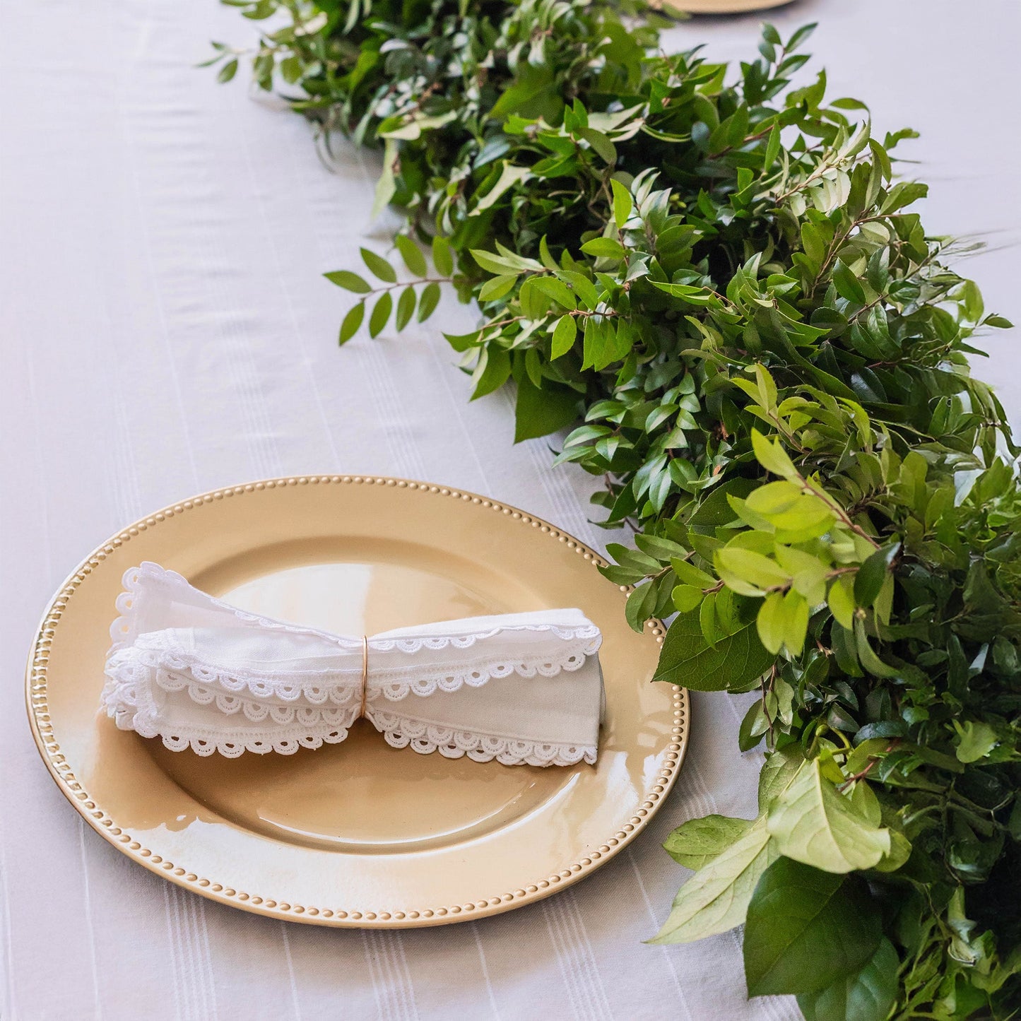 Green Huckleberry and Salal Garland