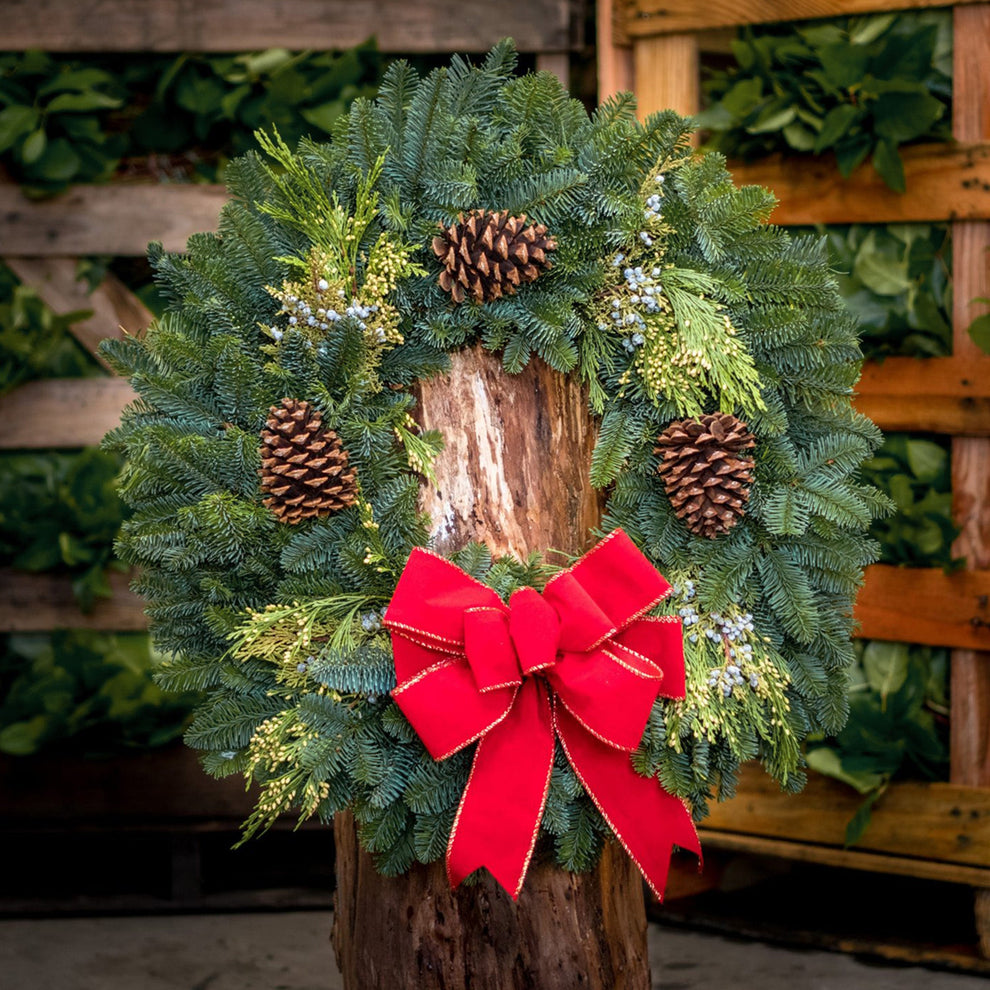 Traditional Wreath – Wild Greens International