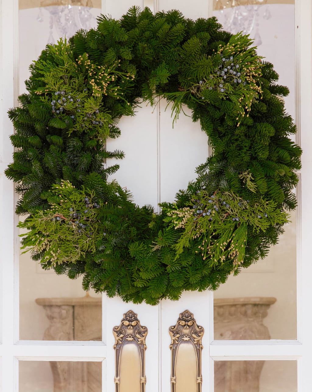 Glade wreath fresh greenery available in 16 to 48 inch sizes for Christmas decor front door and holiday wreath decoration