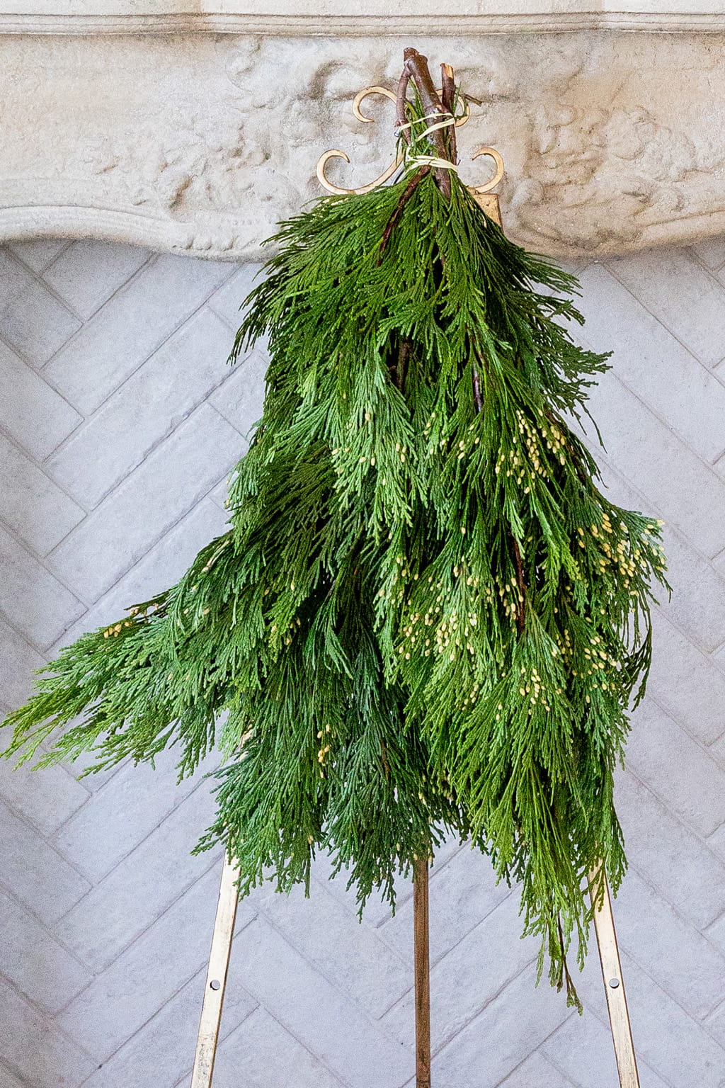 Incense Cedar wholesale greenery bulk 25 lb cases bales and bunches for Christmas decor wreath making and floral arrangements
