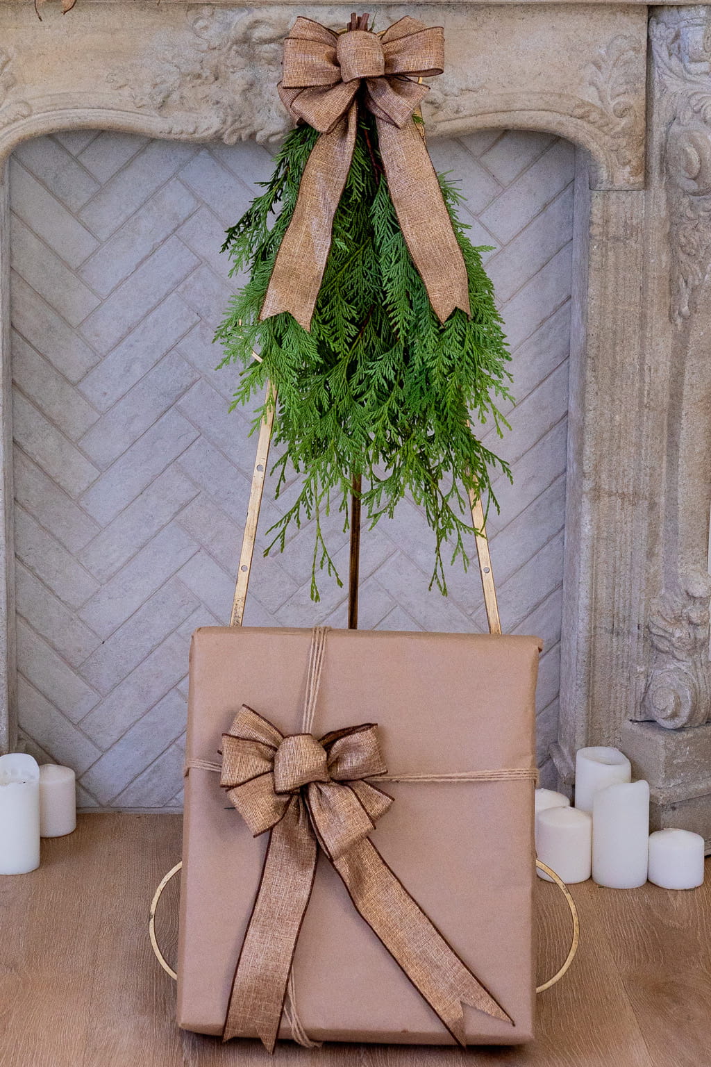 Rustic natural bow with greenery swag wholesale 35 per box for Christmas decor front door and holiday decoration